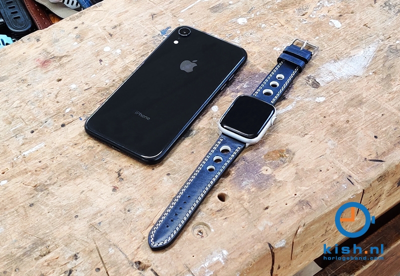 Apple Watch bandje racing blauw met wit stiksel - 42/44/45mm