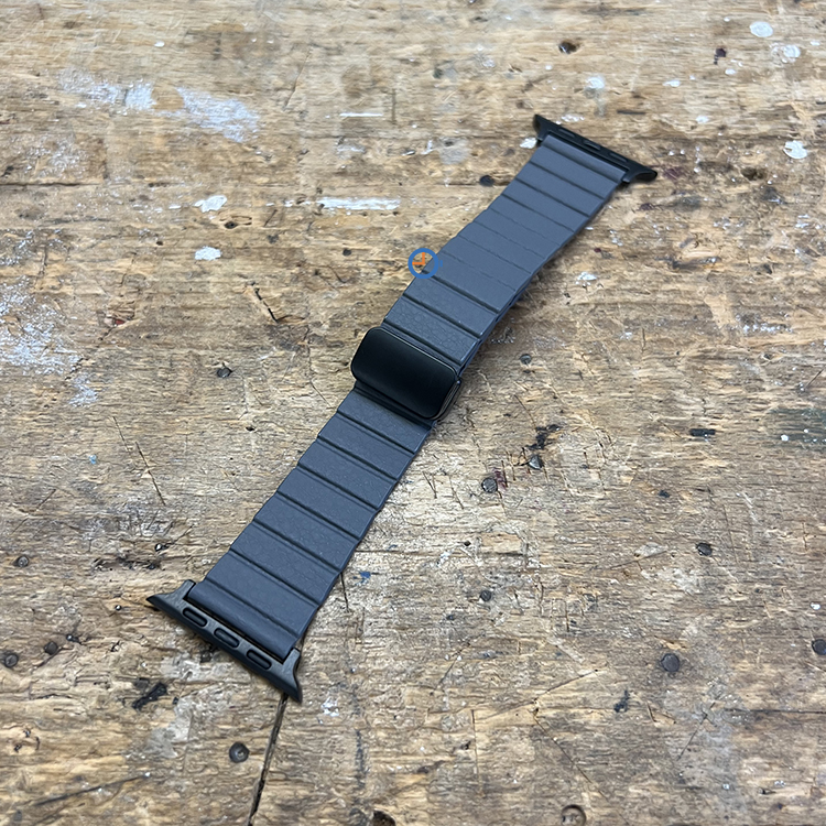 Apple Watch 41mm magnetic strap: Grey