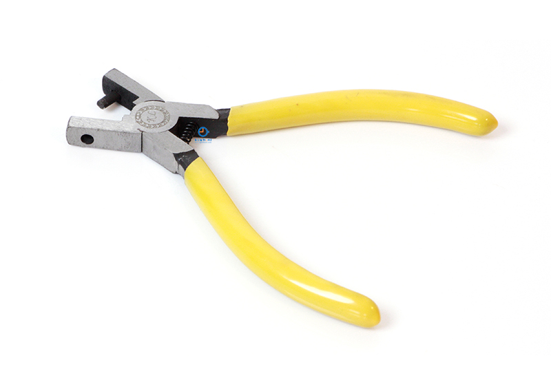 Watchstrap hole puncher tool - rectangle