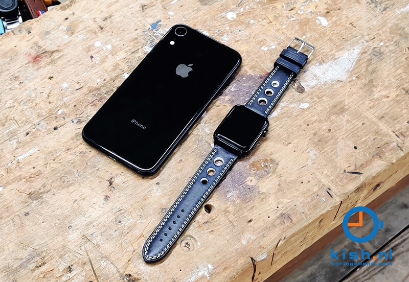 Apple Watch bandje racing blauw met wit stiksel - 42/44/45mm